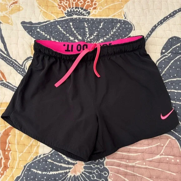 Nike Women's Athletic Shorts in Black and Pink - Picture 1 of 3